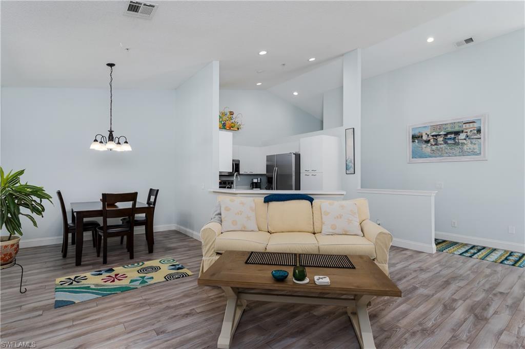 56 Silver Oaks CIR 202