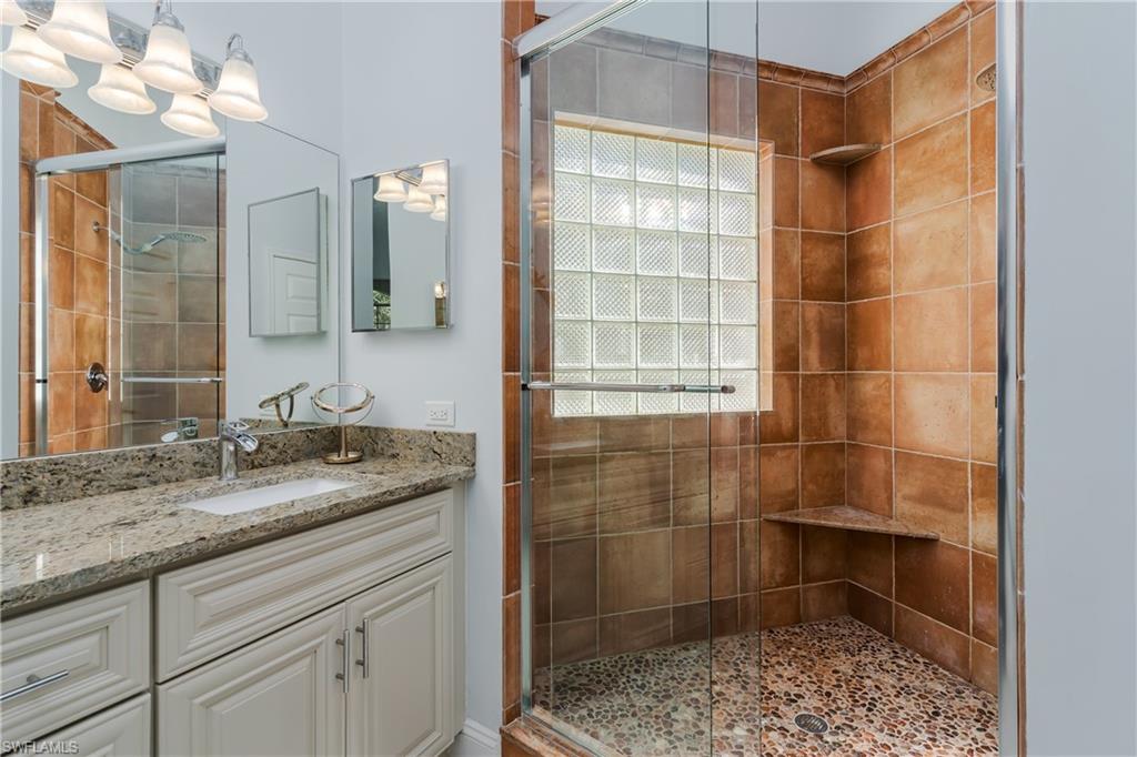 56 Silver Oaks CIR 202