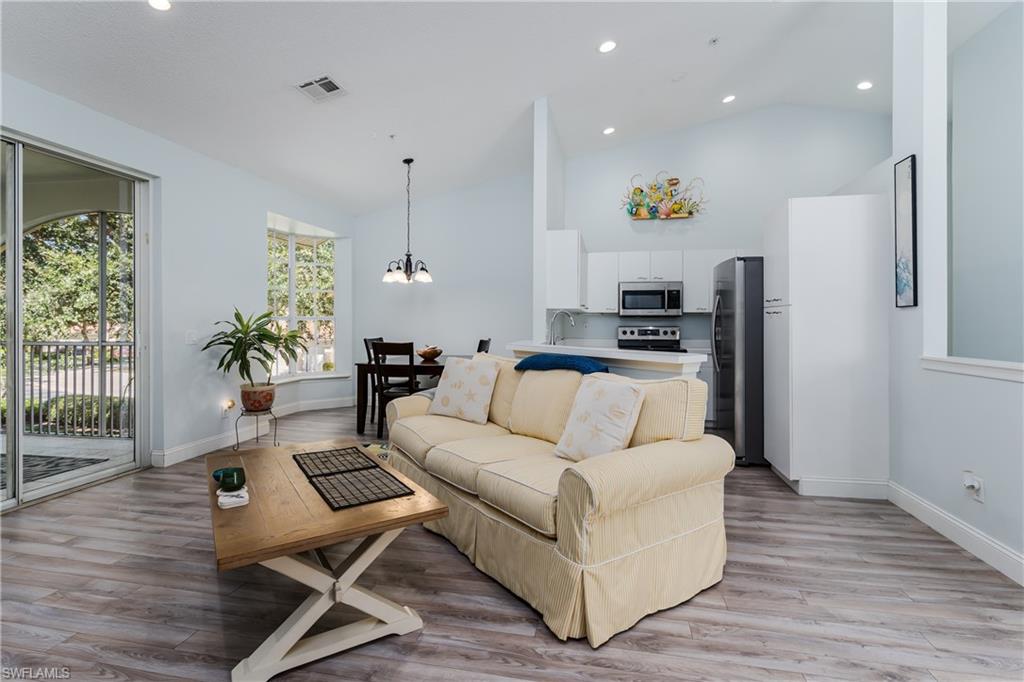56 Silver Oaks CIR 202