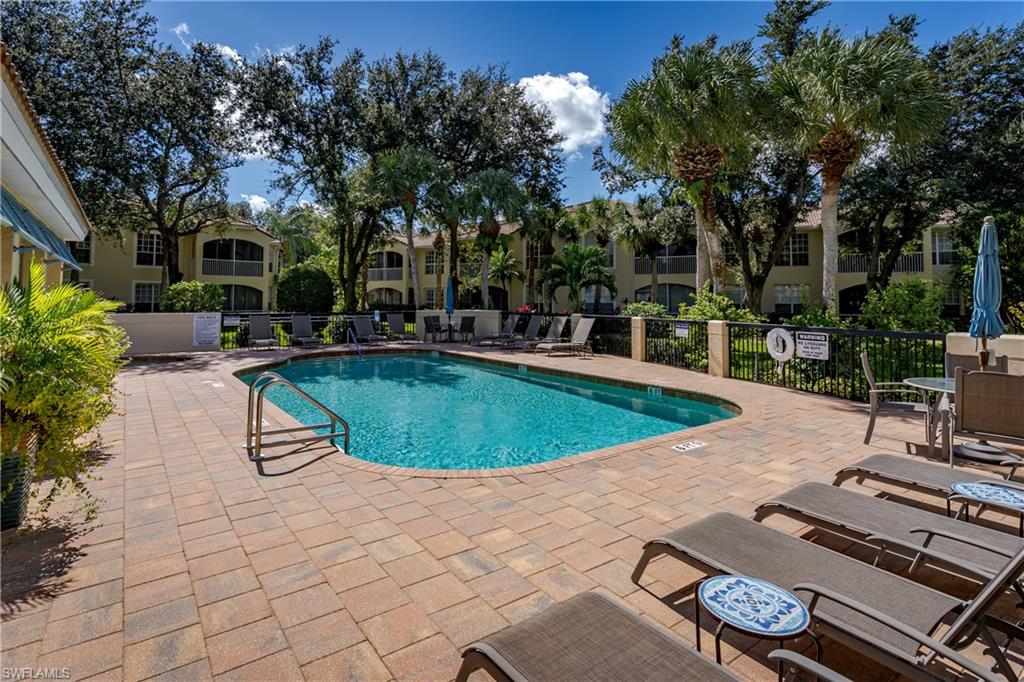 56 Silver Oaks CIR 202
