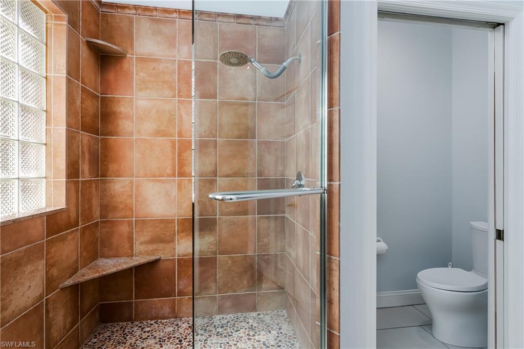 56 Silver Oaks CIR 202