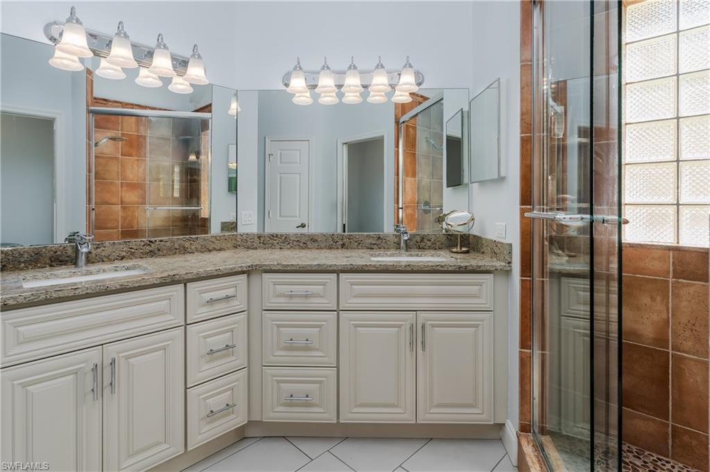 56 Silver Oaks CIR 202