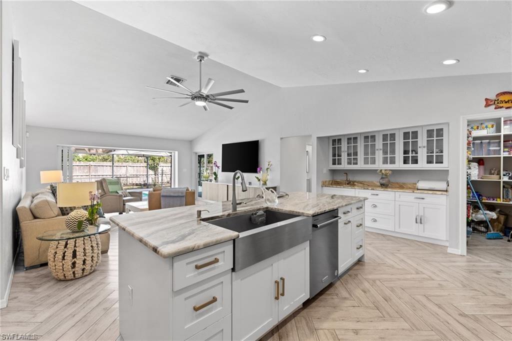2467 Pine Woods CIR 3