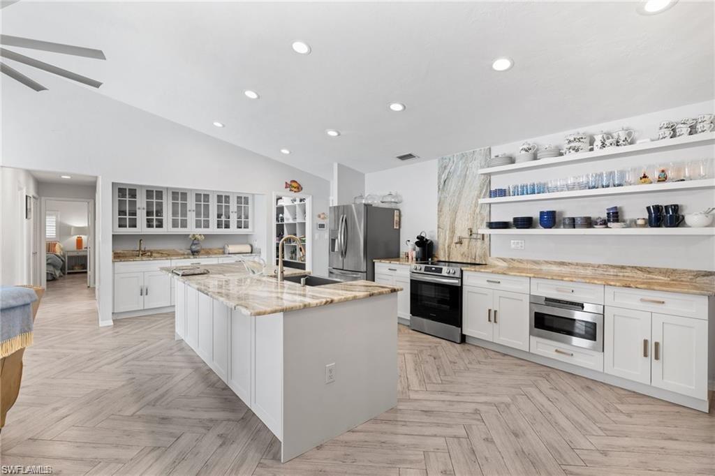 2467 Pine Woods CIR 3