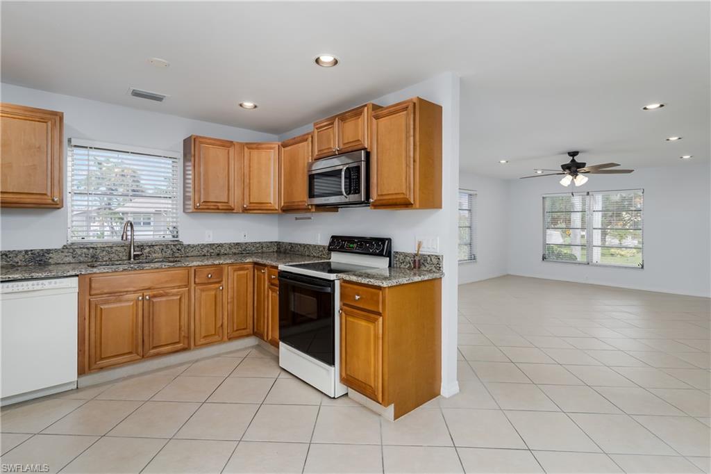 180 Cypress WAY E B212