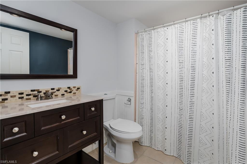 180 Cypress WAY E B212