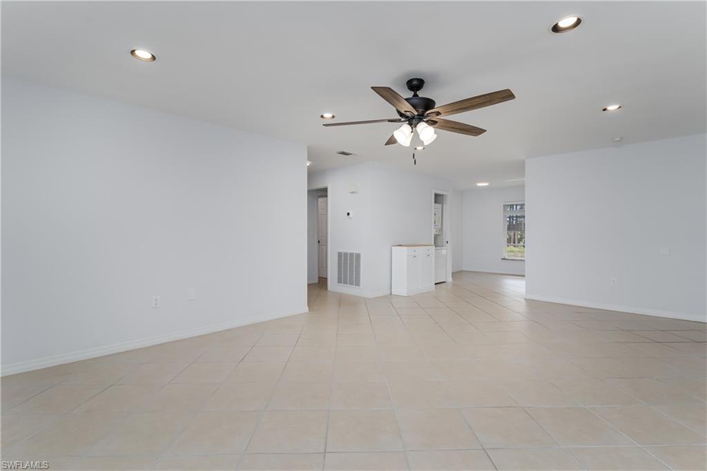 180 Cypress WAY E B212
