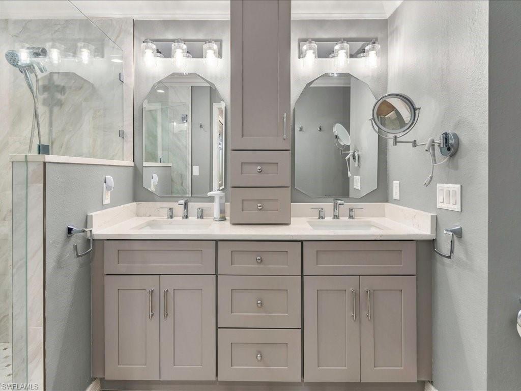 9840 Venezia CIR 815