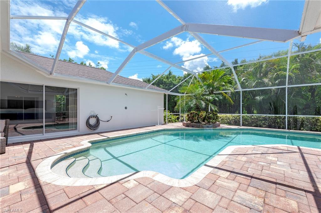 2050 Terrazzo LN