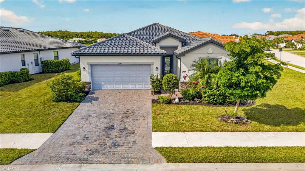 11550 Shady Palm WAY