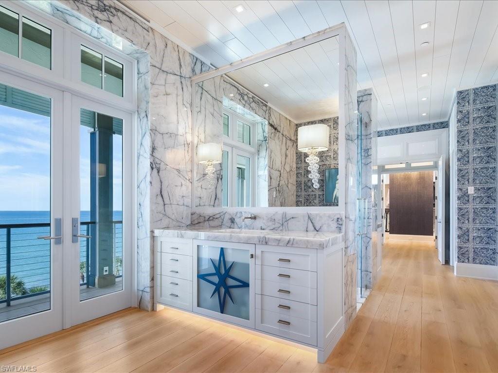 7409 Bay Colony DR