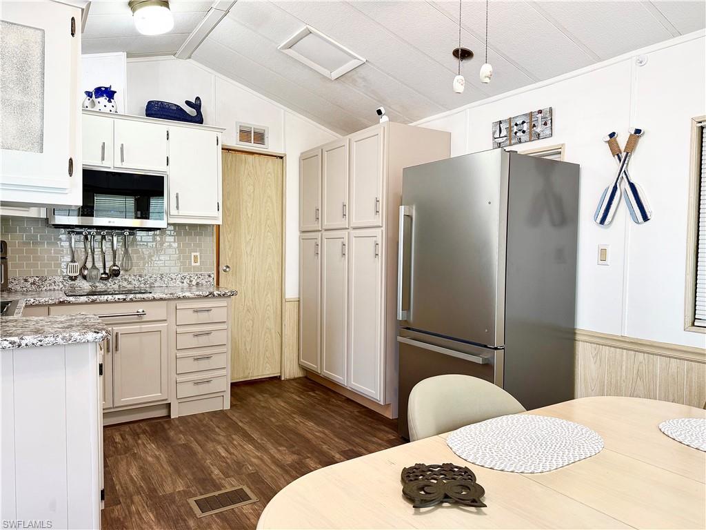 426 Vanda Sanctuary 426