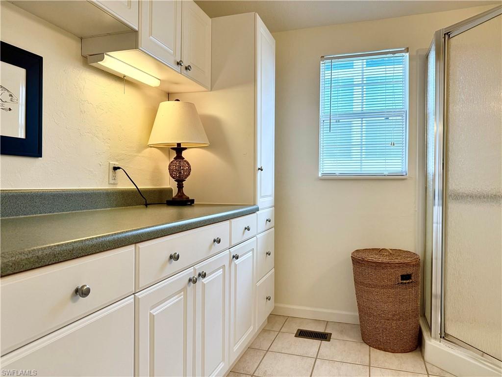 558 Cattleya Refuge 558