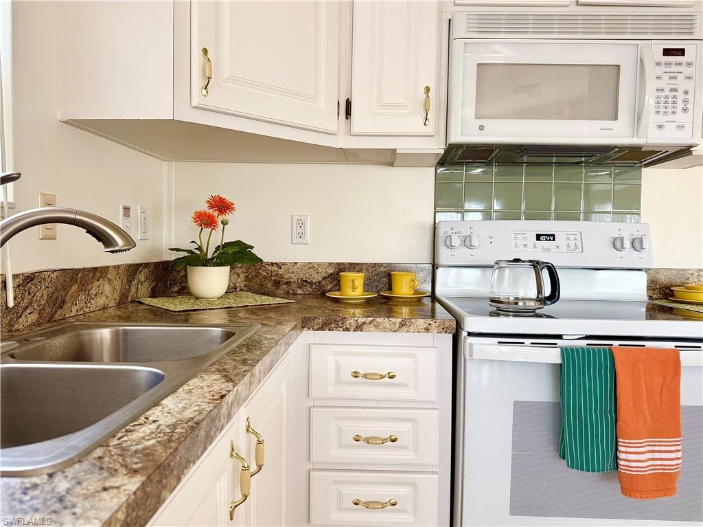 558 Cattleya Refuge 558