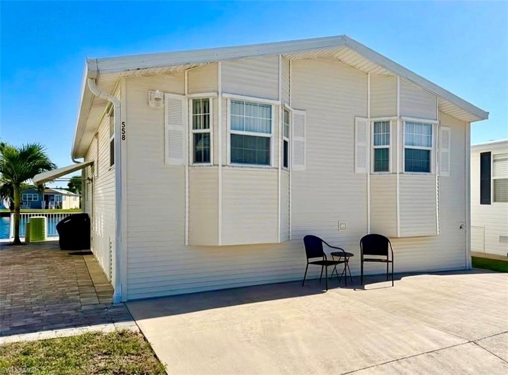 558 Cattleya Refuge 558