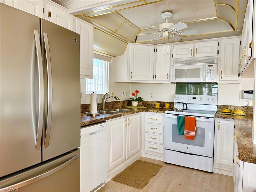 558 Cattleya Refuge 558