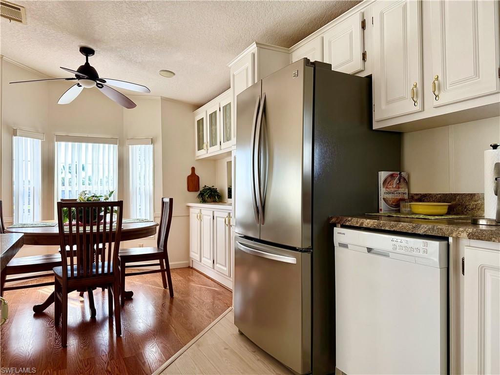 558 Cattleya Refuge 558