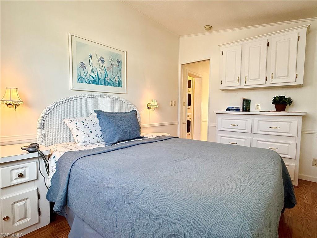 558 Cattleya Refuge 558