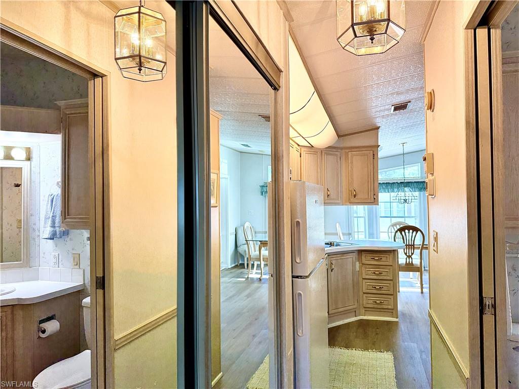 561 Cattleya Refuge 561
