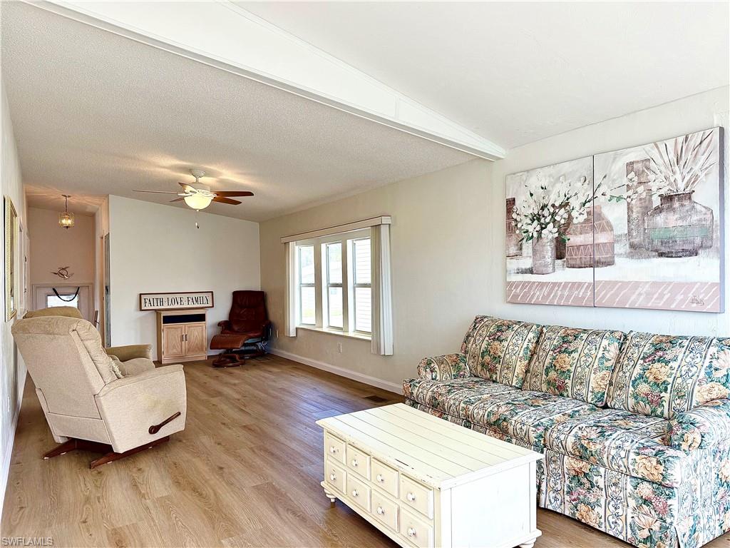 561 Cattleya Refuge 561
