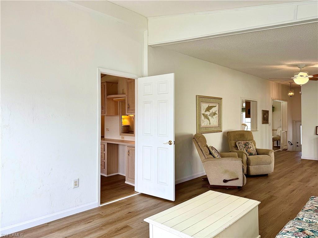 561 Cattleya Refuge 561
