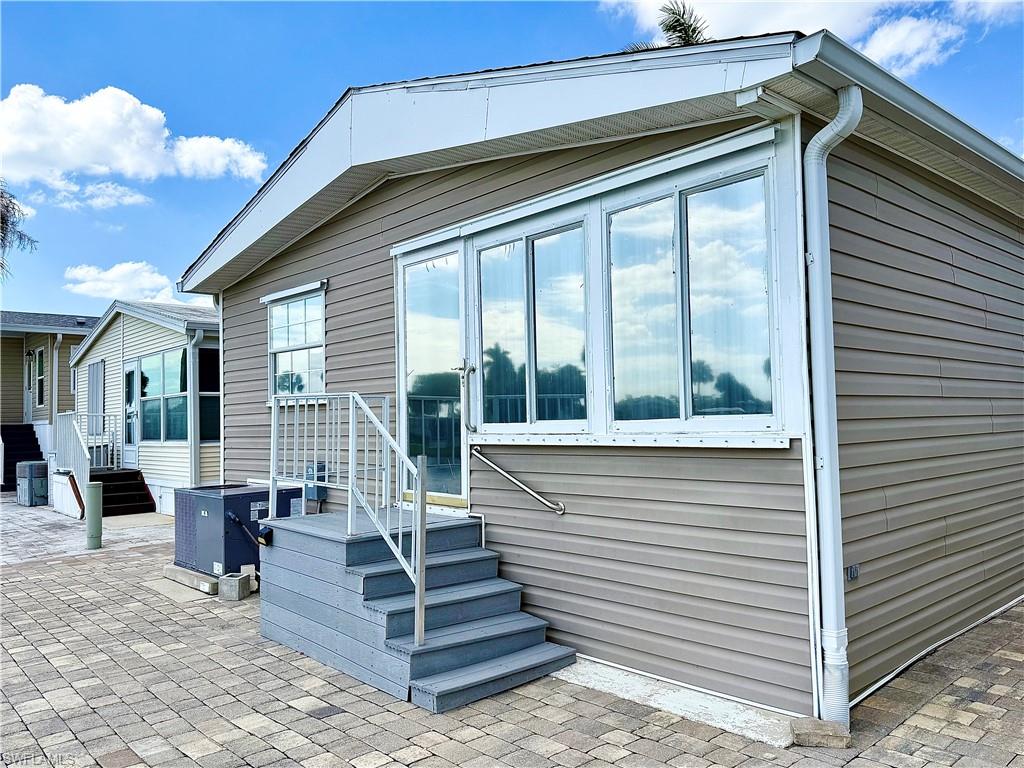 561 Cattleya Refuge 561