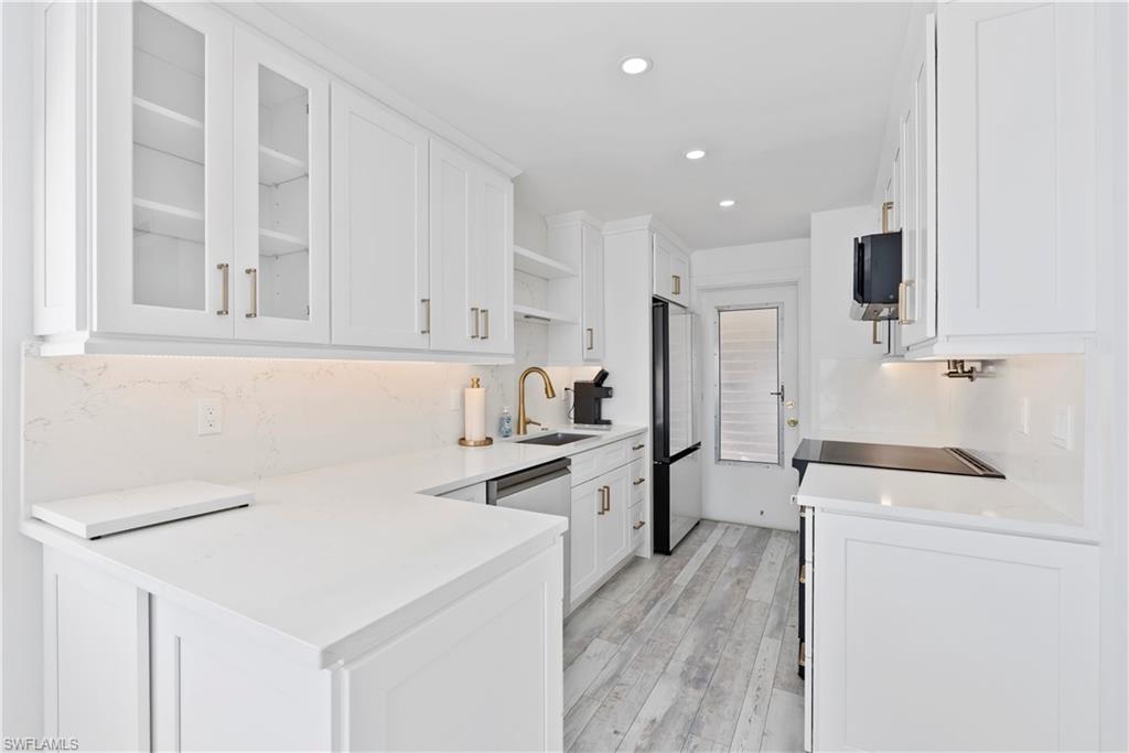 1300 Gulf Shore BLVD N 703