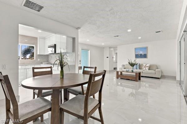 5622 Deauville CT