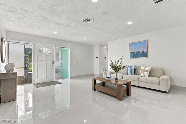 5622 Deauville CT