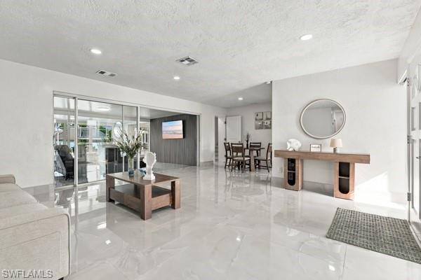 5622 Deauville CT