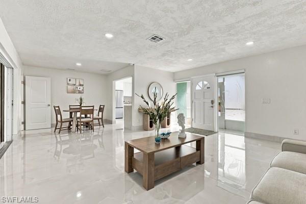 5622 Deauville CT