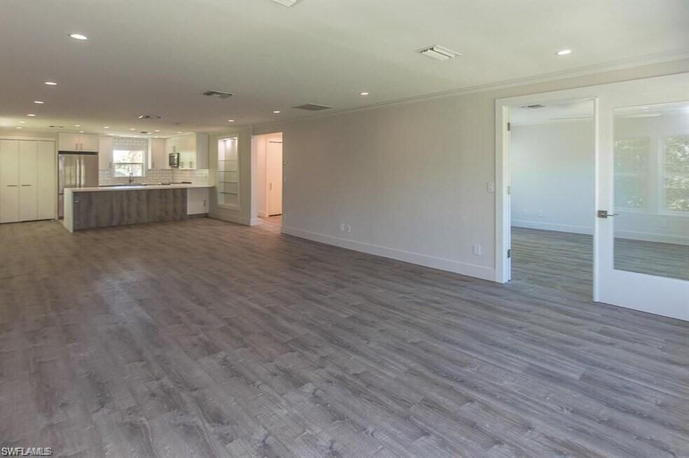1219 Solana RD 18