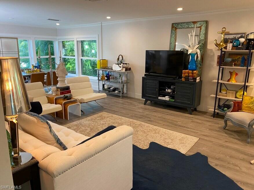 1219 Solana RD 18