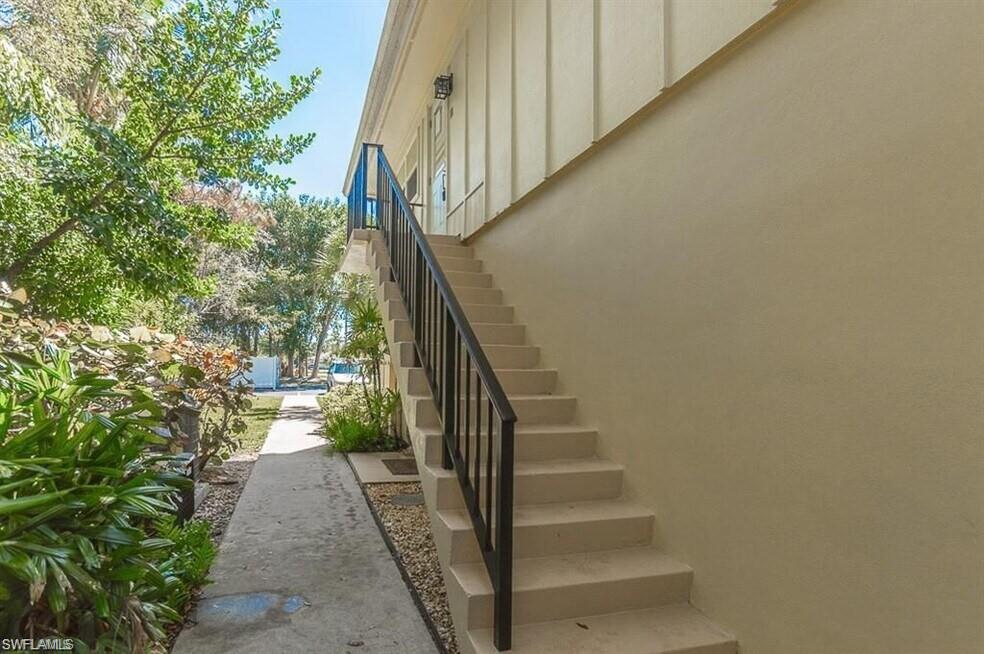 1219 Solana RD 18