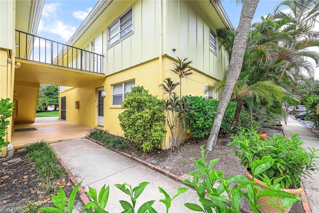 1201 Solana RD 5