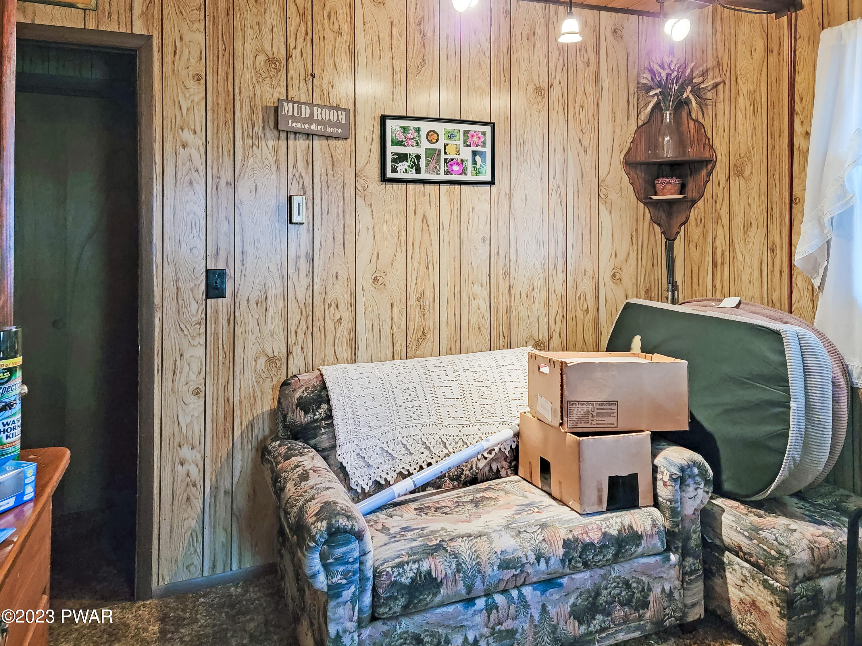 112 Flagstaff Court