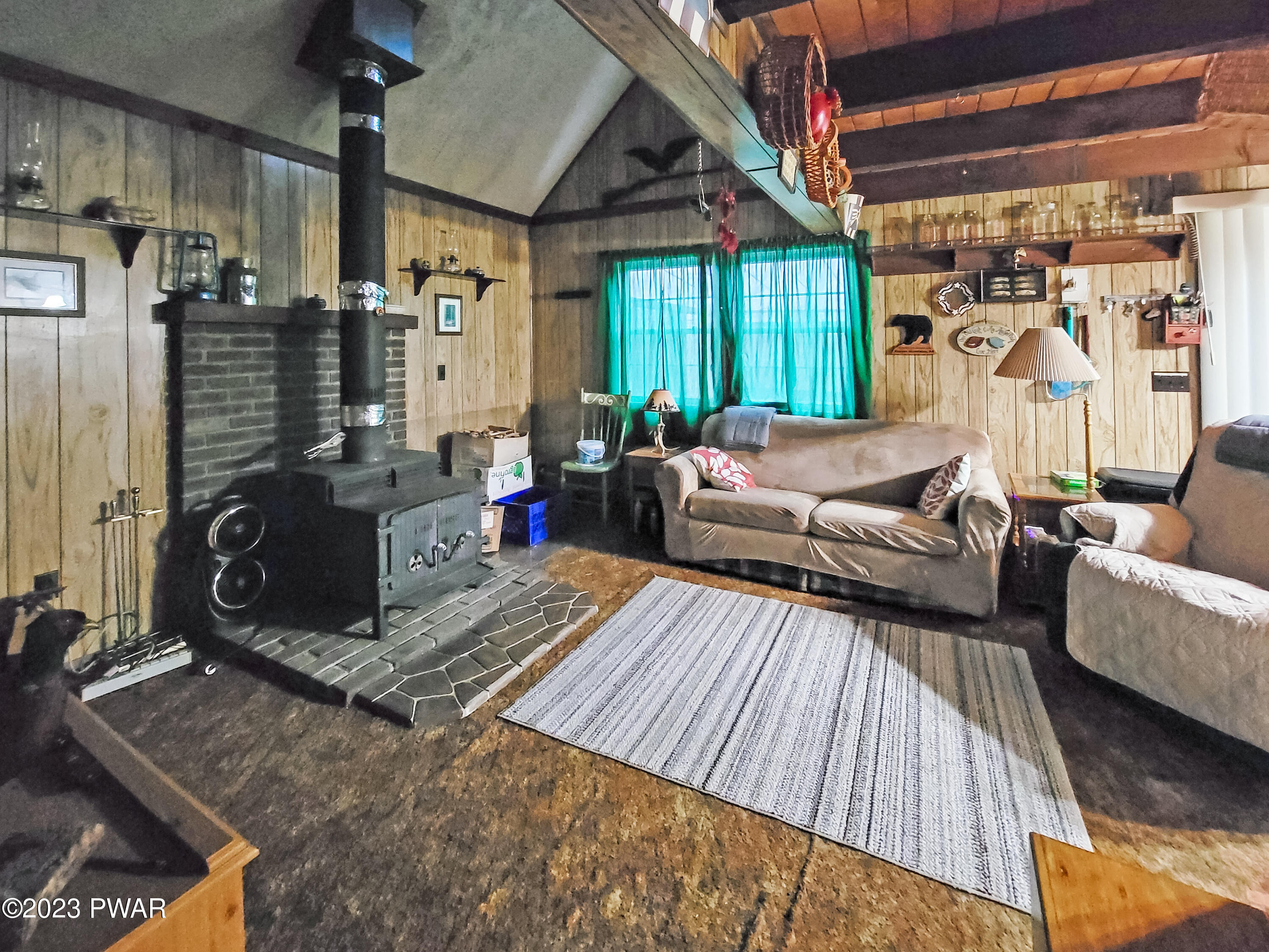 112 Flagstaff Court