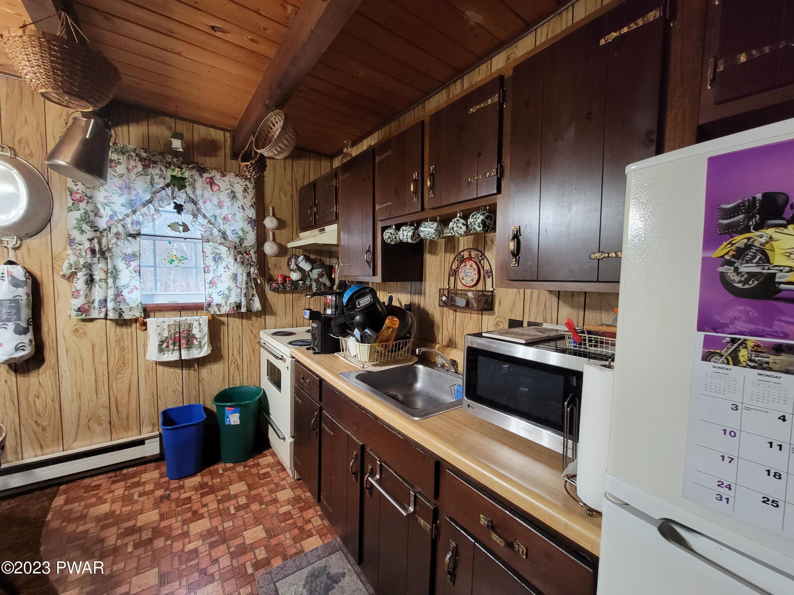 112 Flagstaff Court