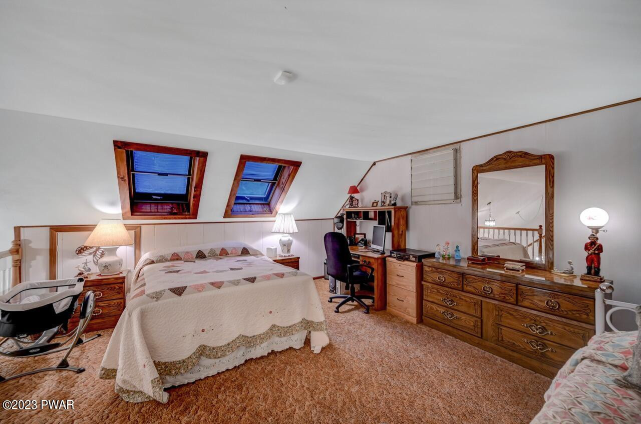 1741 Lakeview E Drive