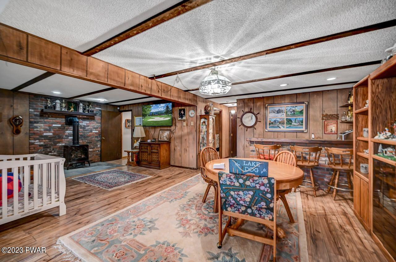 1741 Lakeview E Drive