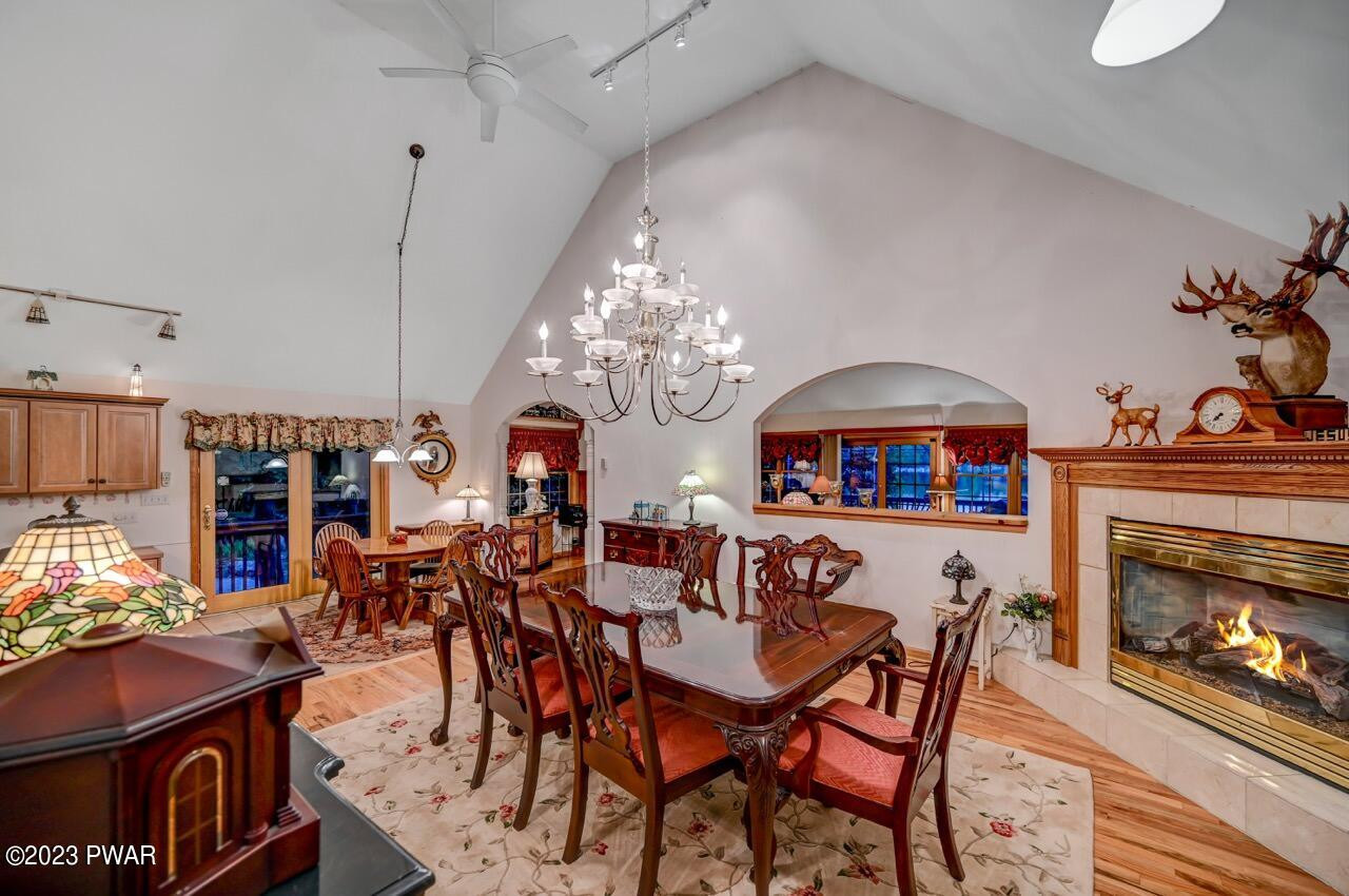 1741 Lakeview E Drive