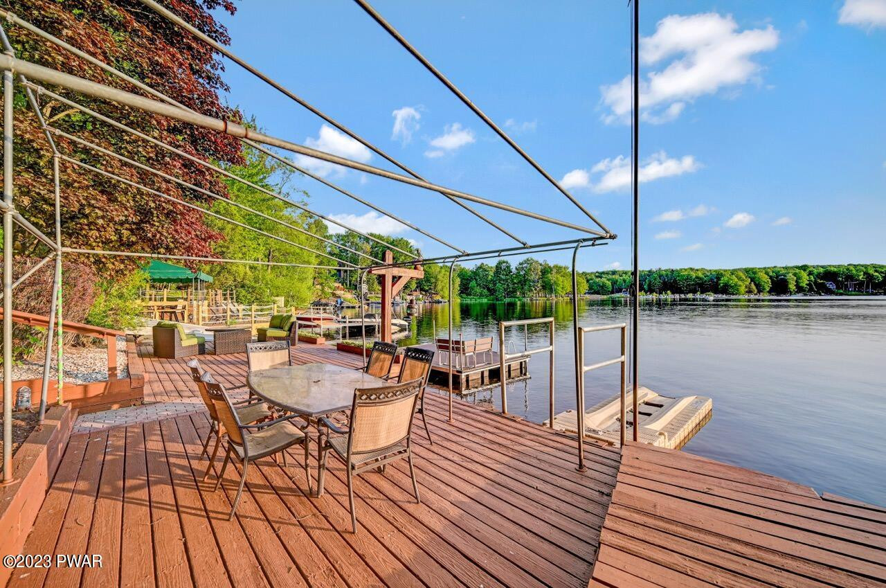 1741 Lakeview E Drive