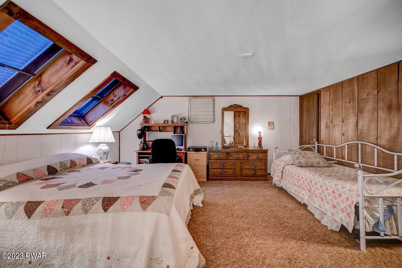 1741 Lakeview E Drive