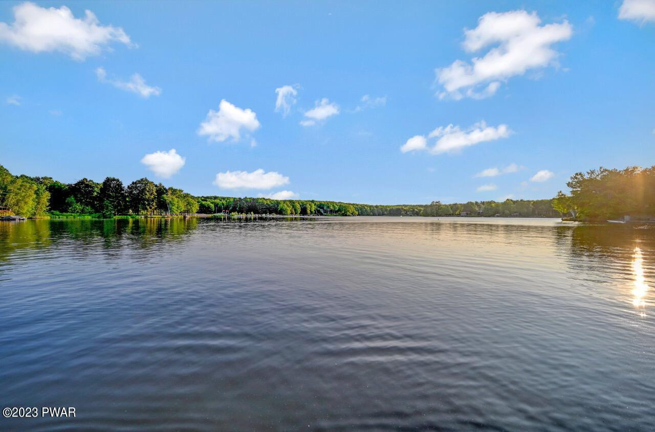 1741 Lakeview E Drive