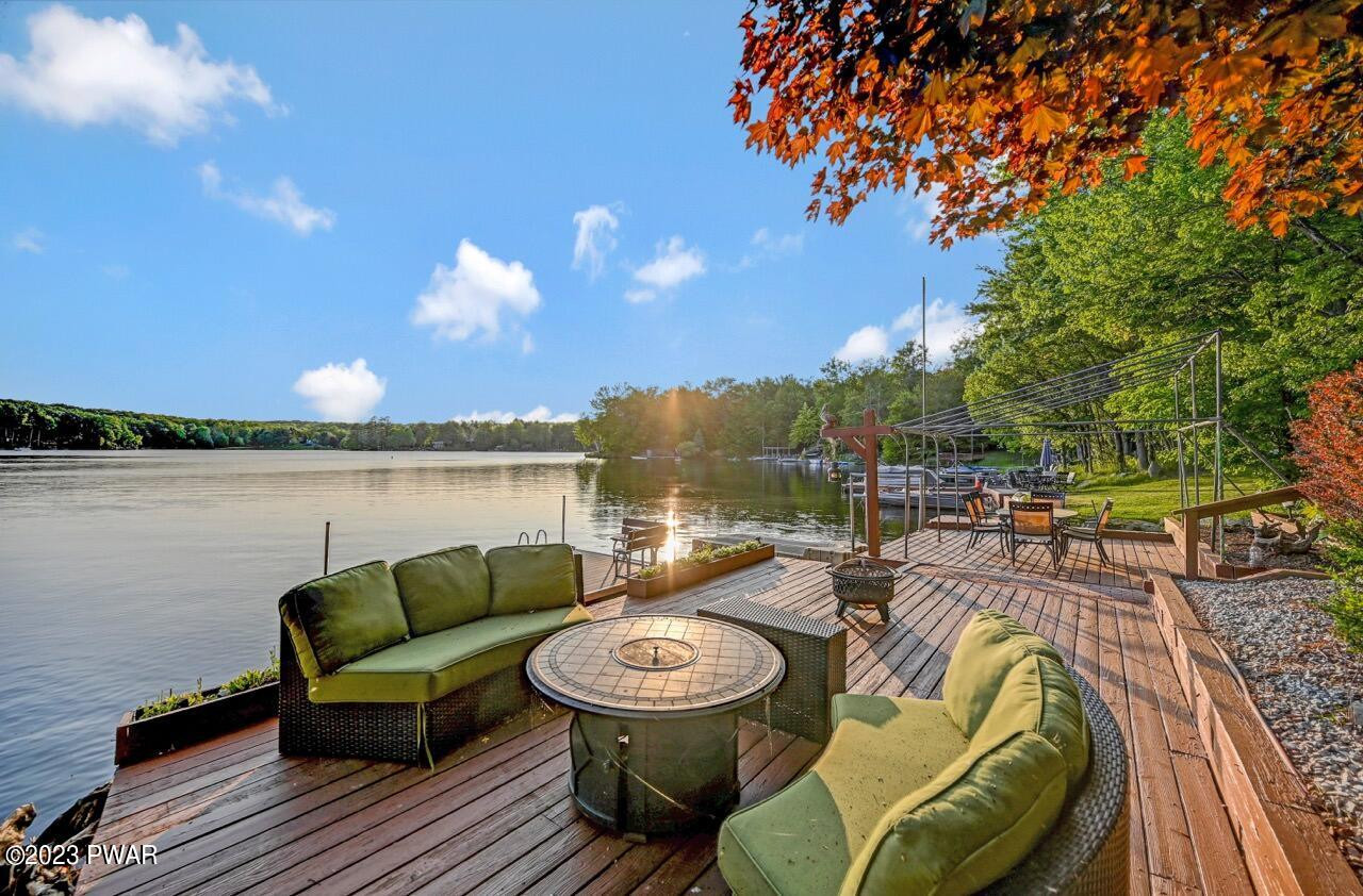 1741 Lakeview E Drive