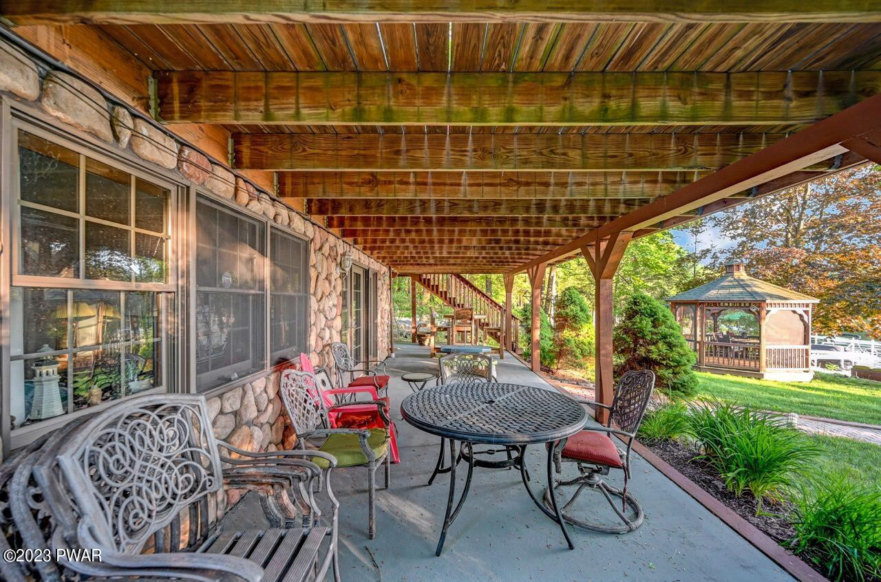 1741 Lakeview E Drive