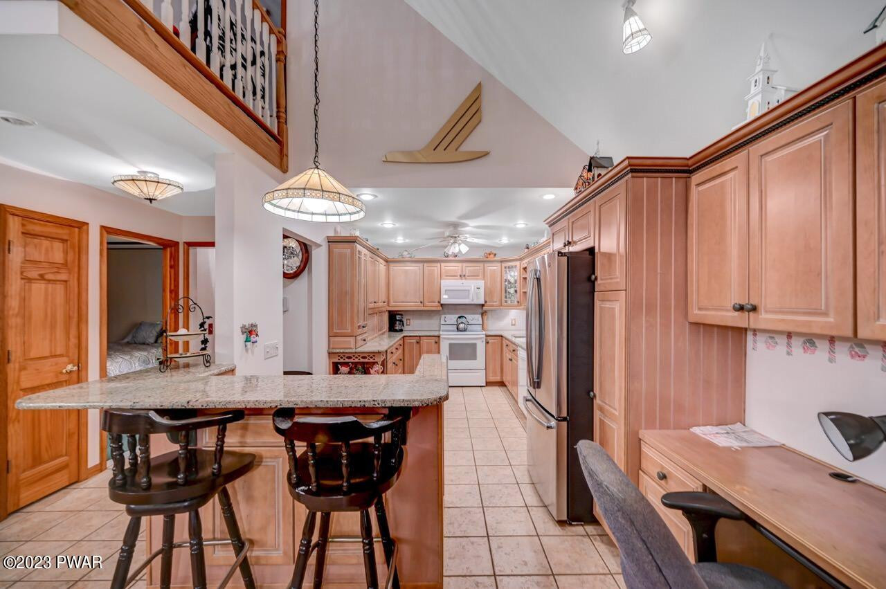 1741 Lakeview E Drive