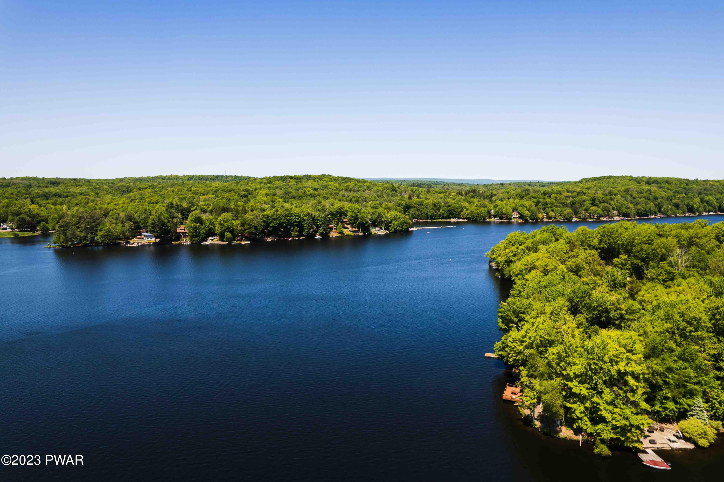 1741 Lakeview E Drive