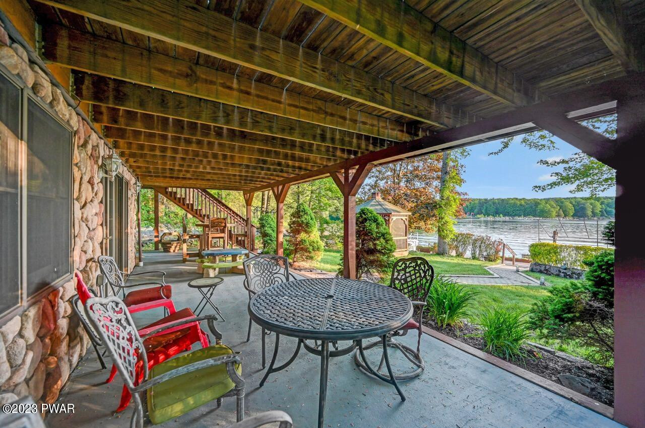 1741 Lakeview E Drive