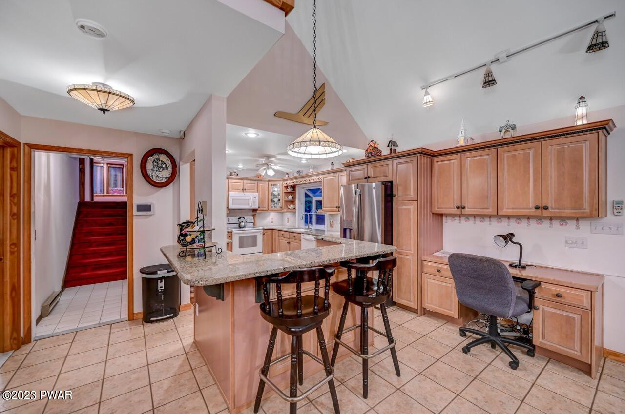 1741 Lakeview E Drive